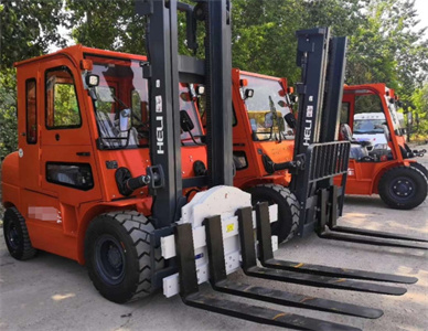 叉车 (1).jpg
